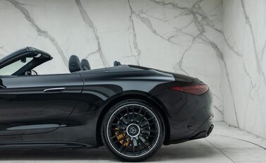 Mercedes-Benz SL Class SL63 AMG PERFORMANCE 39