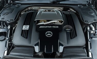 Mercedes-Benz SL Class SL63 AMG PERFORMANCE 40