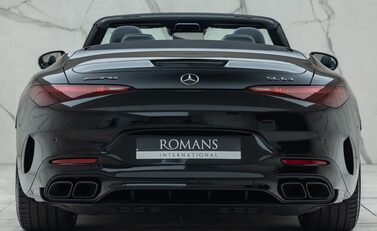 Mercedes-Benz SL Class SL63 AMG PERFORMANCE 11