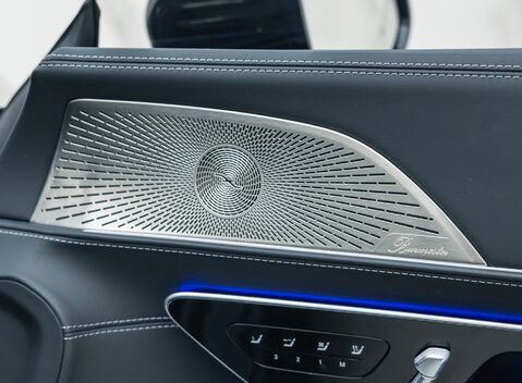 Mercedes-Benz SL Class SL63 AMG PERFORMANCE 28