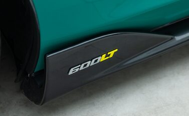 McLaren 600LT Spider 37