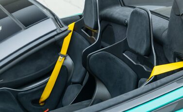 McLaren 600LT Spider 38