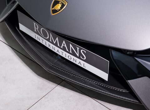 Lamborghini Revuelto 32