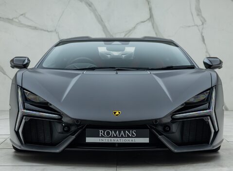 Lamborghini Revuelto 9