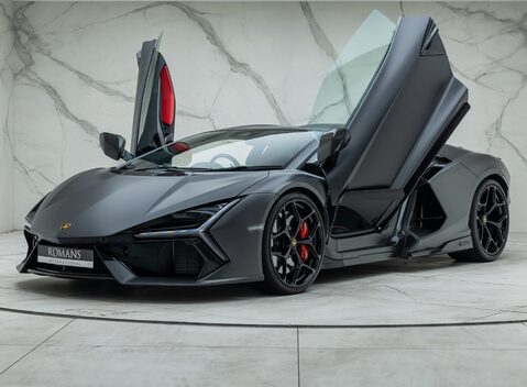 Lamborghini Revuelto 5