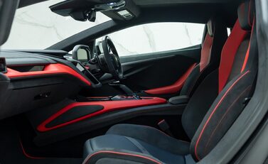 Lamborghini Revuelto 19