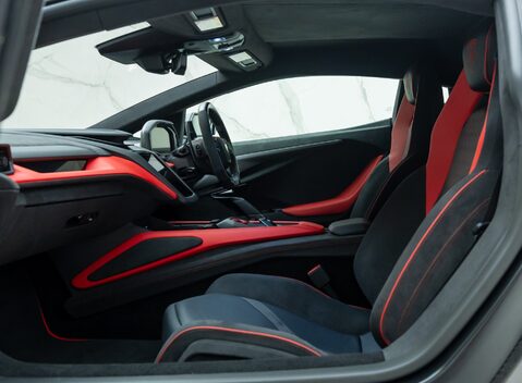 Lamborghini Revuelto 19