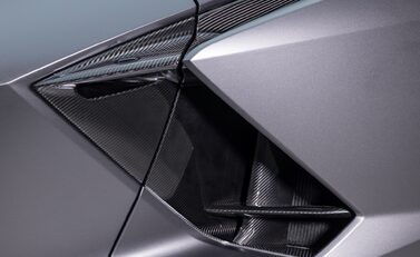 Lamborghini Revuelto 38