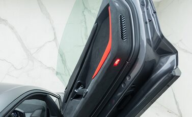 Lamborghini Revuelto 27