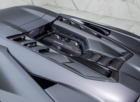 Lamborghini Revuelto 40