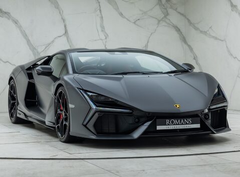 Lamborghini Revuelto 11