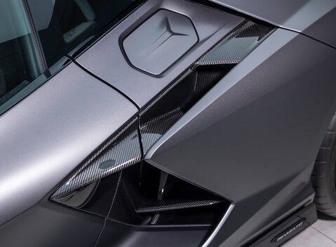 Lamborghini Revuelto 37