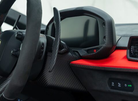 Lamborghini Revuelto 16