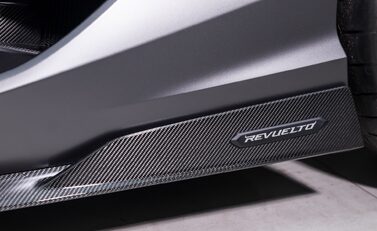 Lamborghini Revuelto 39