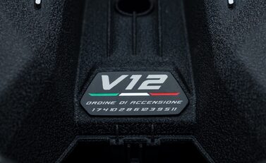 Lamborghini Revuelto 49