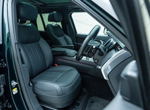 Land Rover Range Rover P530 AUTOBIOGRAPHY 14