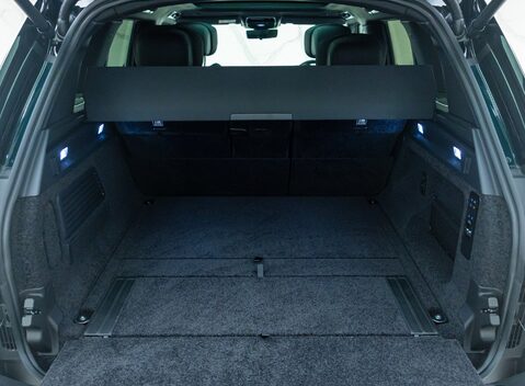 Land Rover Range Rover P530 AUTOBIOGRAPHY 38