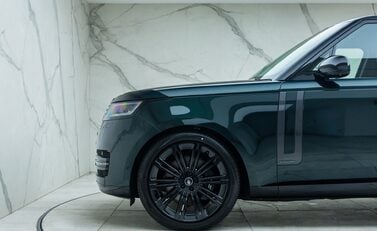 Land Rover Range Rover P530 AUTOBIOGRAPHY 35