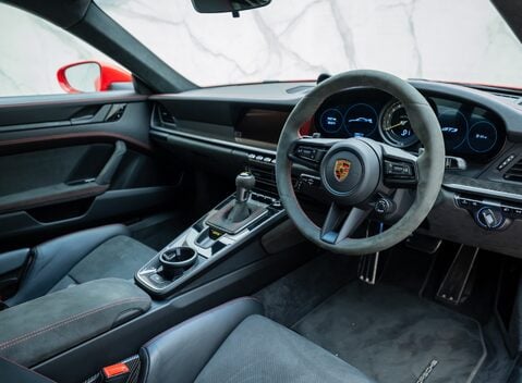 Porsche 911 GT3 (992) 13