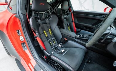 Porsche 911 GT3 (992) 14