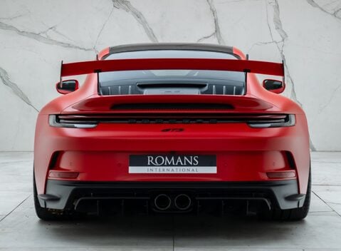 Porsche 911 GT3 (992) 8