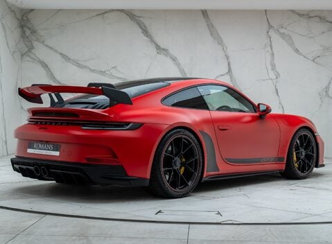 Porsche 911 GT3 (992) 6