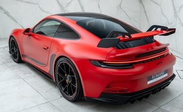 Porsche 911 GT3 (992) 12