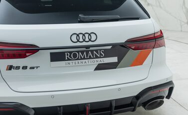 Audi RS6 GT 36