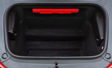 Porsche Cayman GT4 (718) 38