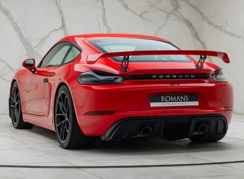 Porsche Cayman GT4 (718) 10