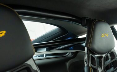 Porsche Cayman GT4 (718) 16