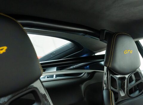 Porsche Cayman GT4 (718) 16