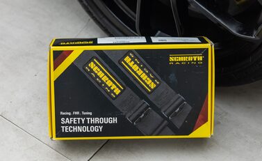 Porsche Cayman GT4 (718) 33