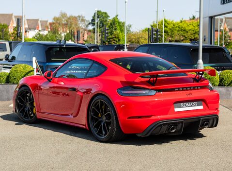 Porsche Cayman GT4 (718) 4