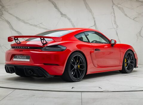 Porsche Cayman GT4 (718) 6