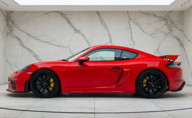 Porsche Cayman GT4 (718) 5