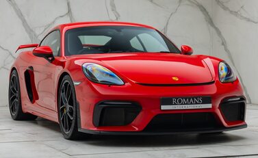 Porsche Cayman GT4 (718) 9