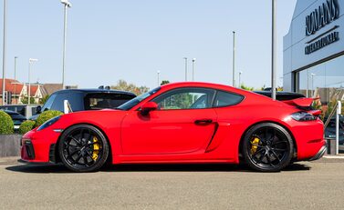 Porsche Cayman GT4 (718) 3