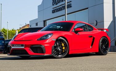 Porsche Cayman GT4 (718) 2