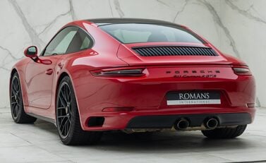 Porsche 911 Carrera 4 GTS (991.2) 10