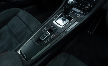 Porsche 911 Carrera 4 GTS (991.2) 23