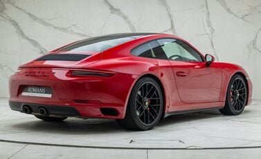 Porsche 911 Carrera 4 GTS (991.2) 6