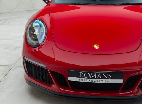 Porsche 911 Carrera 4 GTS (991.2) 28