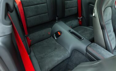 Porsche 911 Carrera 4 GTS (991.2) 17