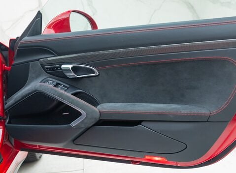 Porsche 911 Carrera 4 GTS (991.2) 25