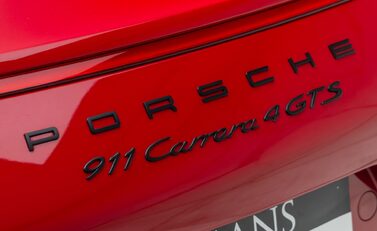 Porsche 911 Carrera 4 GTS (991.2) 32