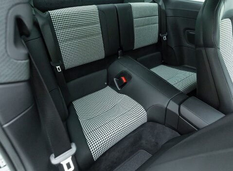 Porsche 911 SPORT CLASSIC (992) 16