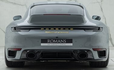Porsche 911 SPORT CLASSIC (992) 8