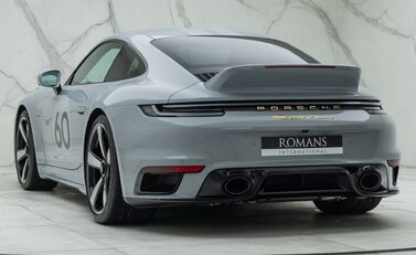 Porsche 911 SPORT CLASSIC (992) 10