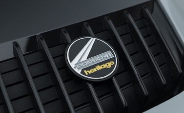 Porsche 911 SPORT CLASSIC (992) 41